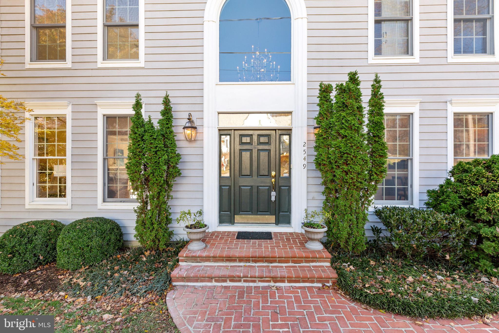 ANNAPOLIS ROADS - Residential