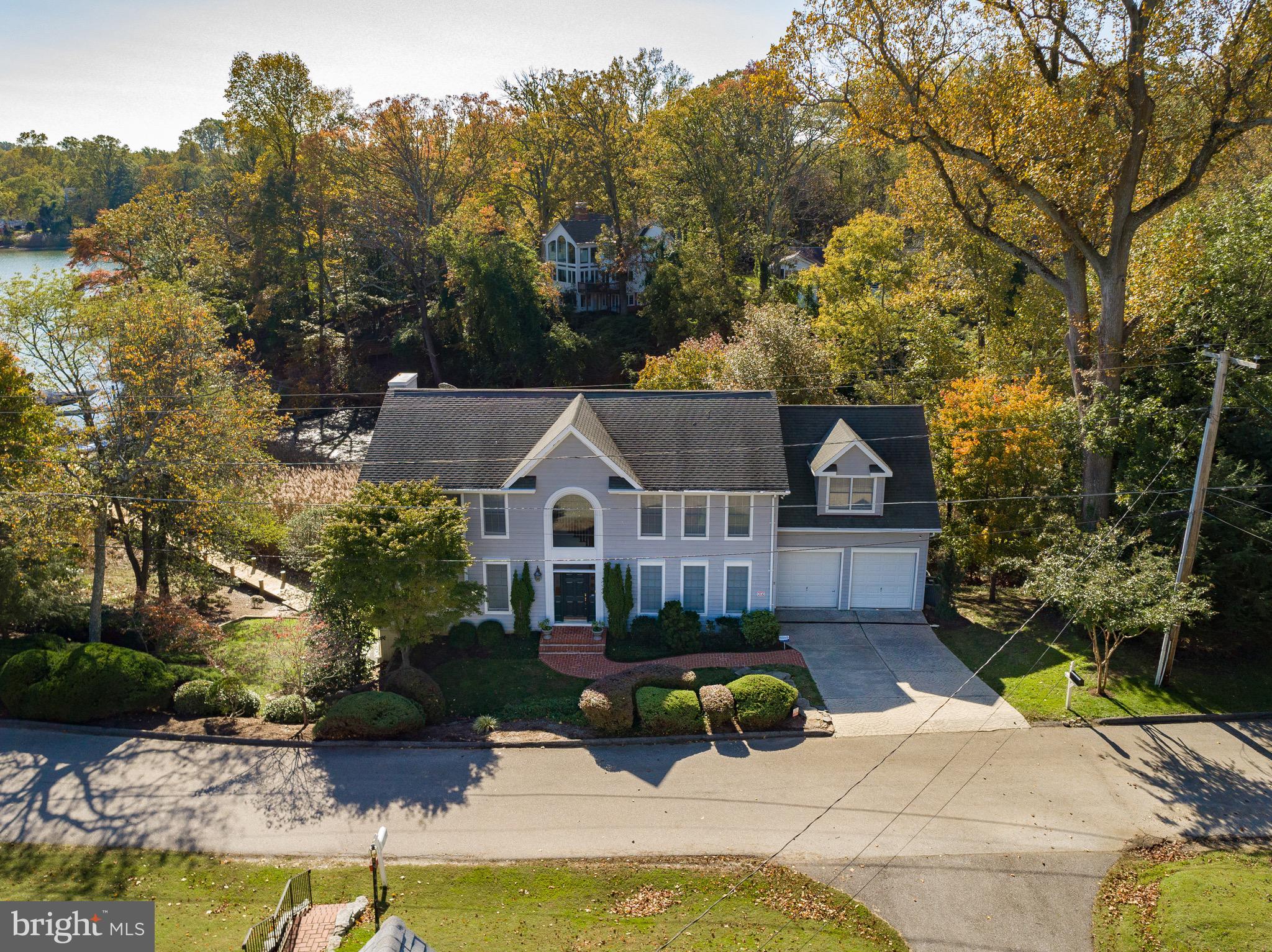 ANNAPOLIS ROADS - Residential