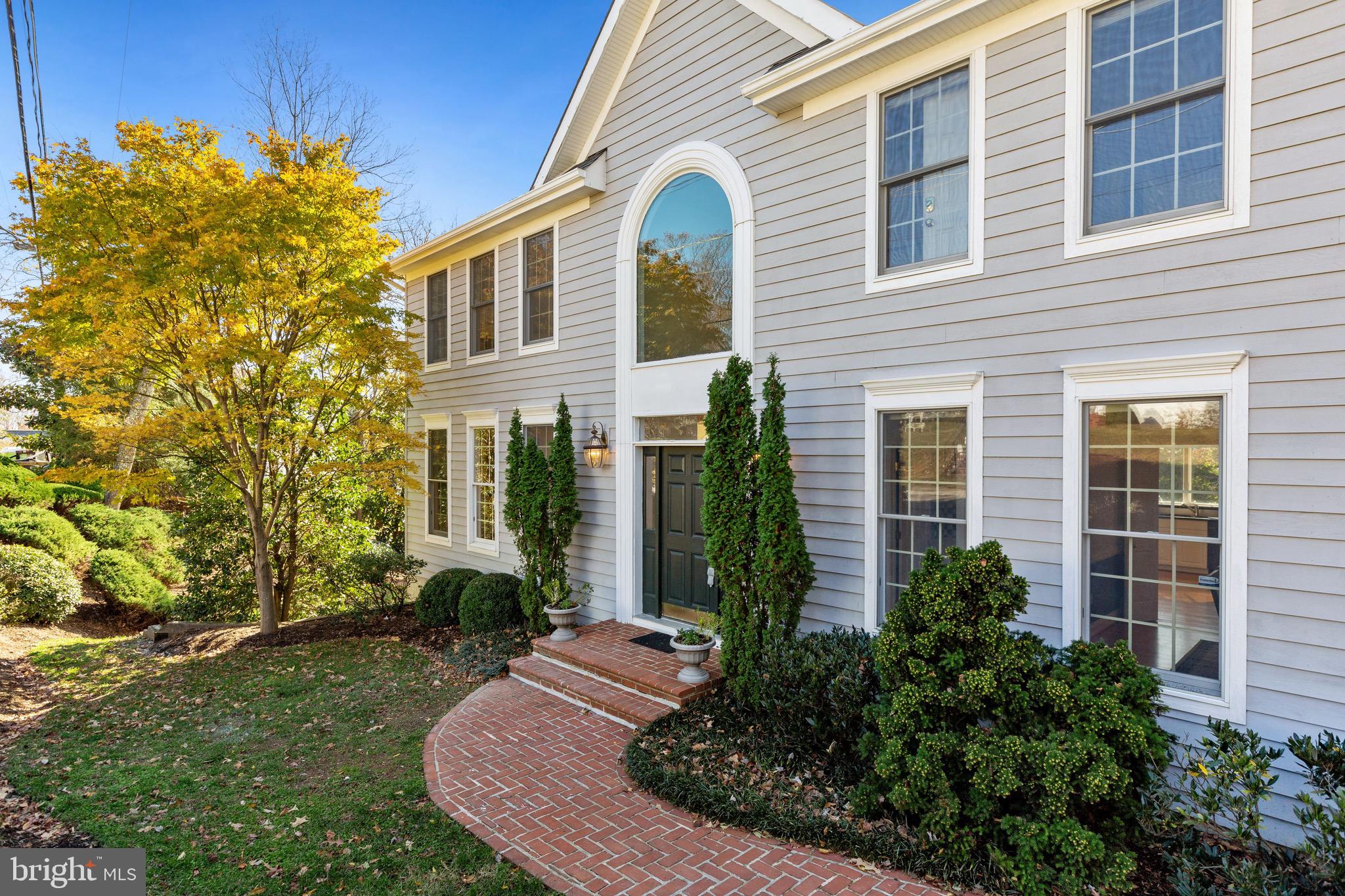 ANNAPOLIS ROADS - Residential