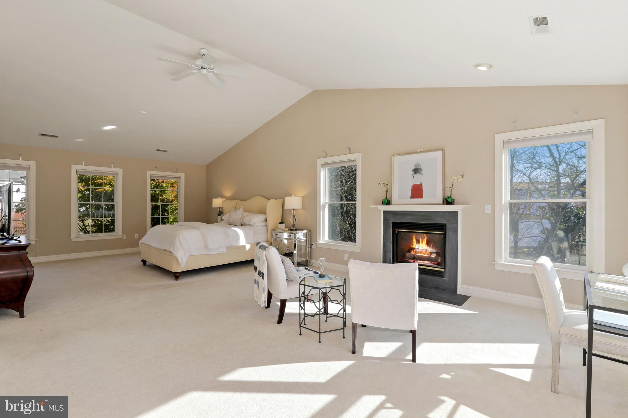 ANNAPOLIS ROADS - Residential