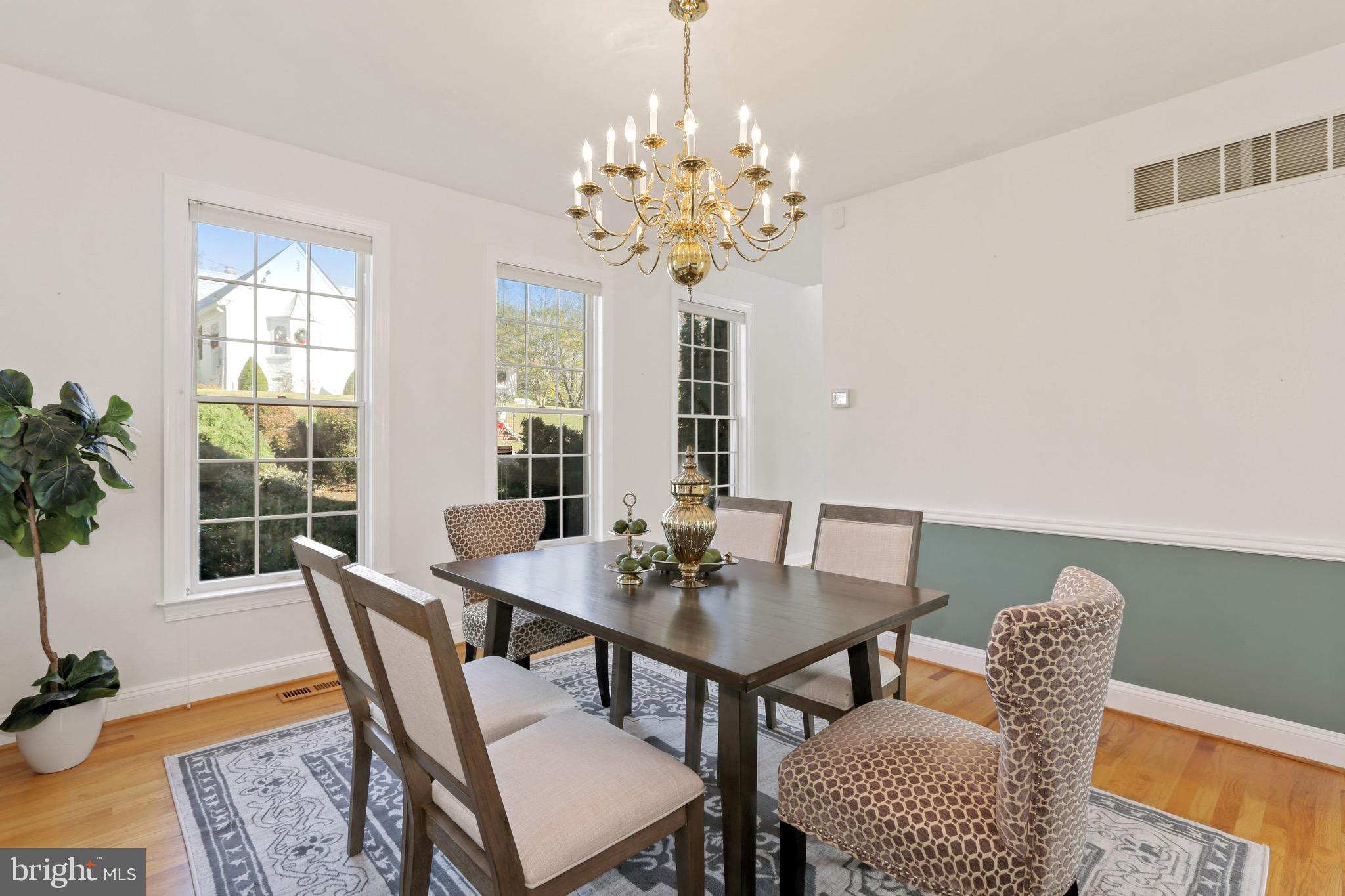 ANNAPOLIS ROADS - Residential