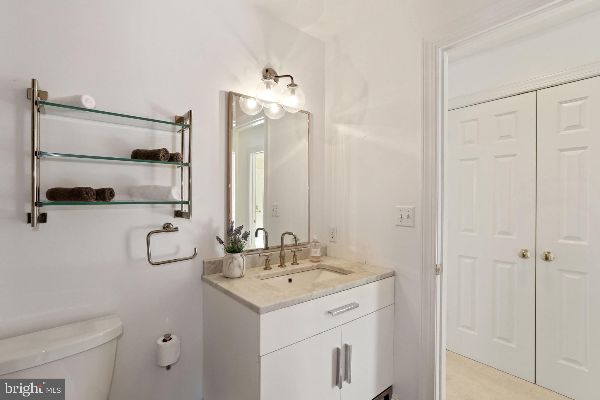 ANNAPOLIS ROADS - Residential