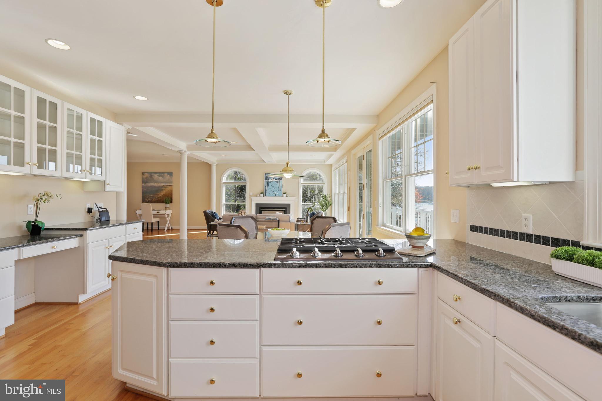 ANNAPOLIS ROADS - Residential