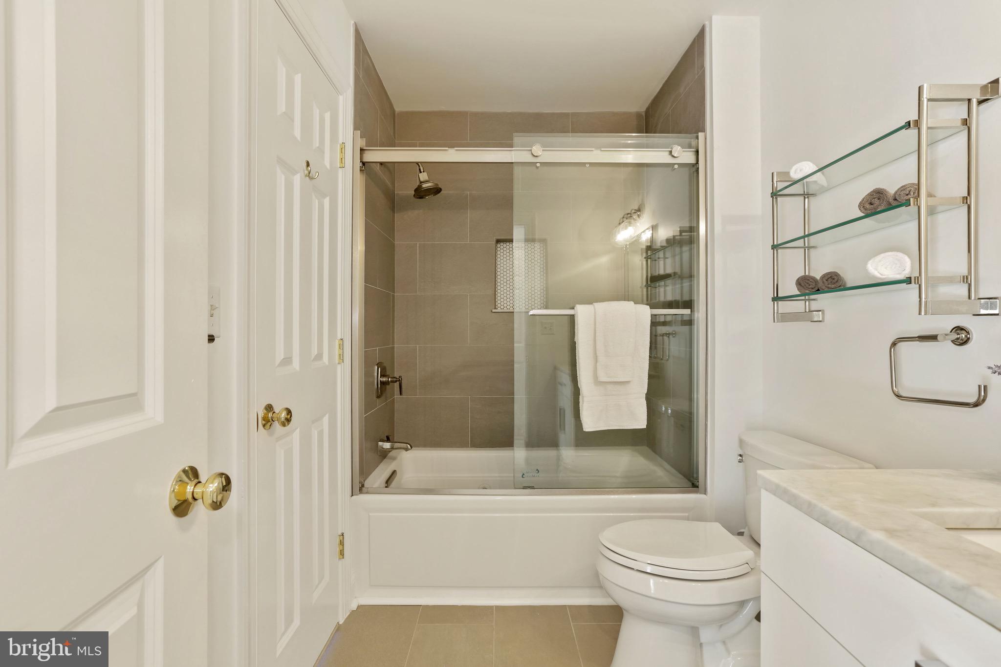 ANNAPOLIS ROADS - Residential