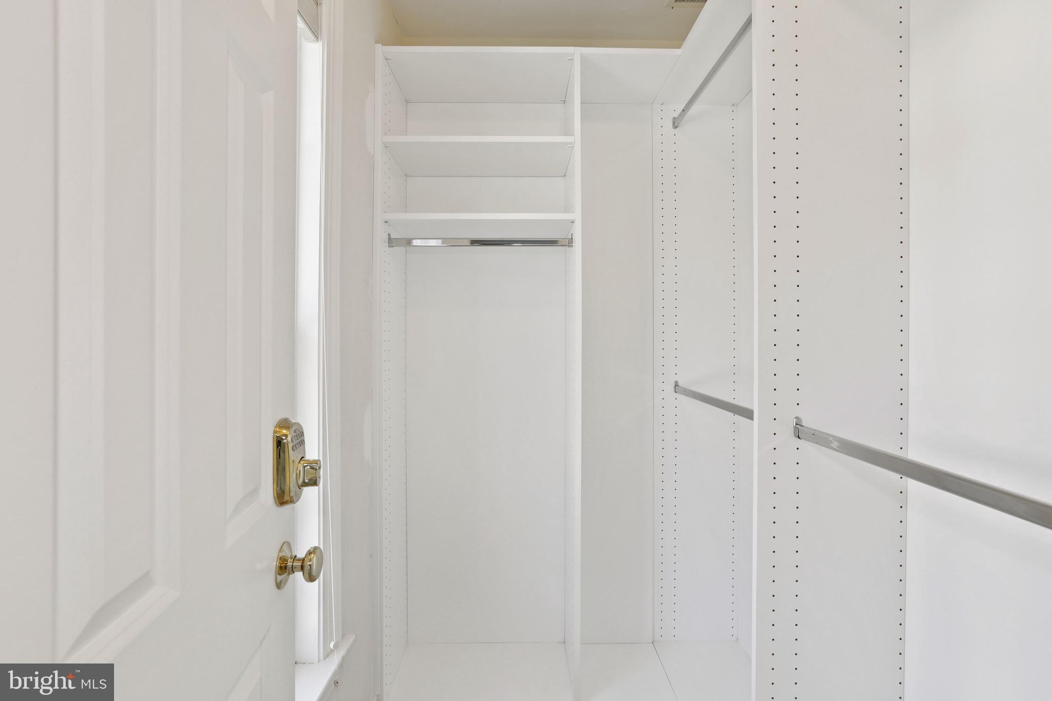 ANNAPOLIS ROADS - Residential