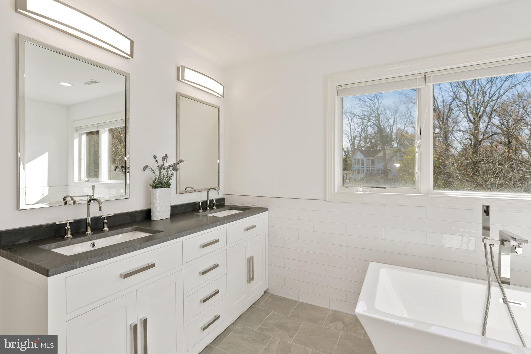 ANNAPOLIS ROADS - Residential