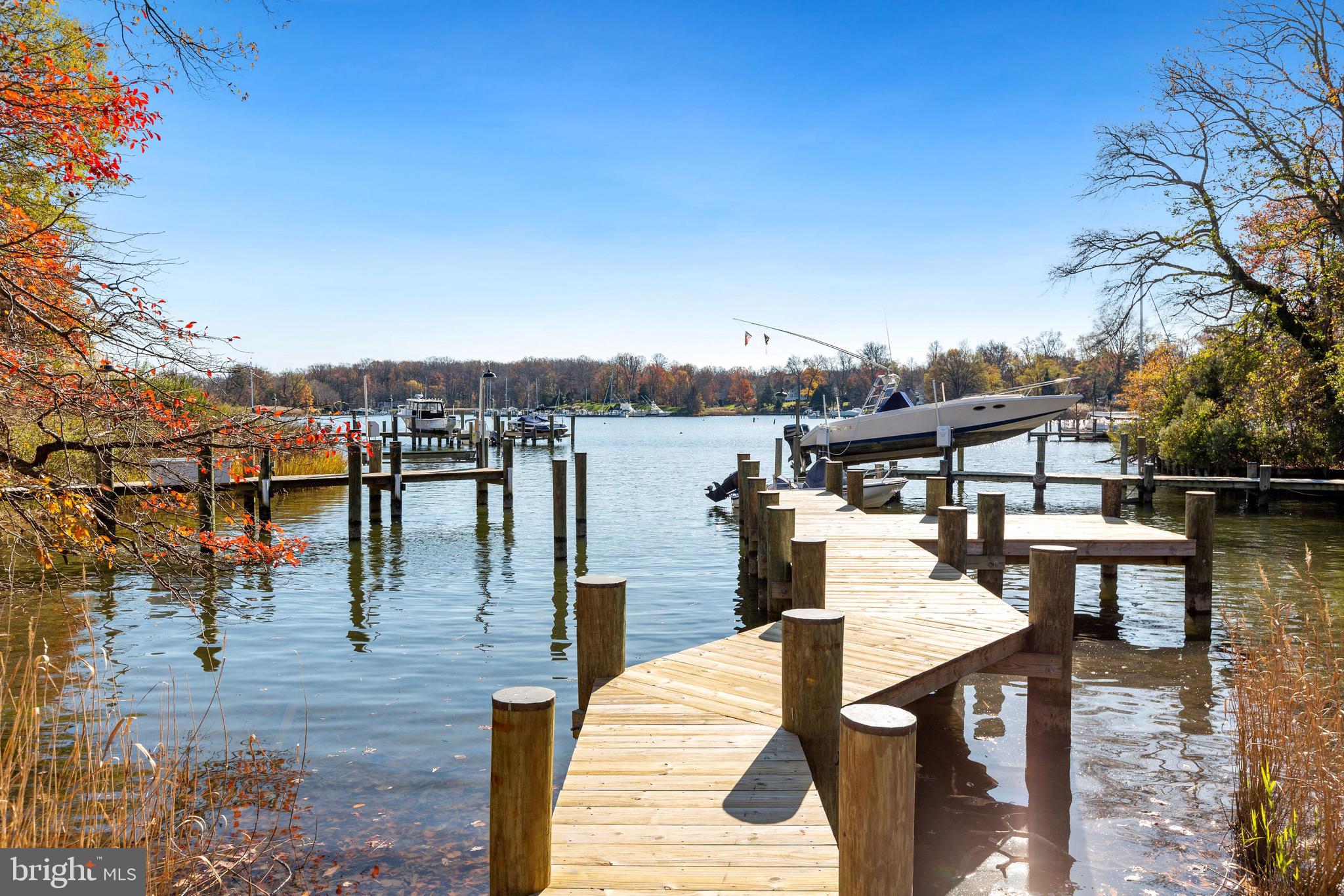 ANNAPOLIS ROADS - Residential