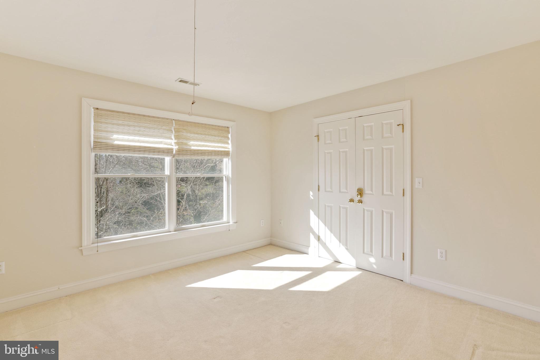 ANNAPOLIS ROADS - Residential