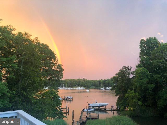 ANNAPOLIS ROADS - Residential