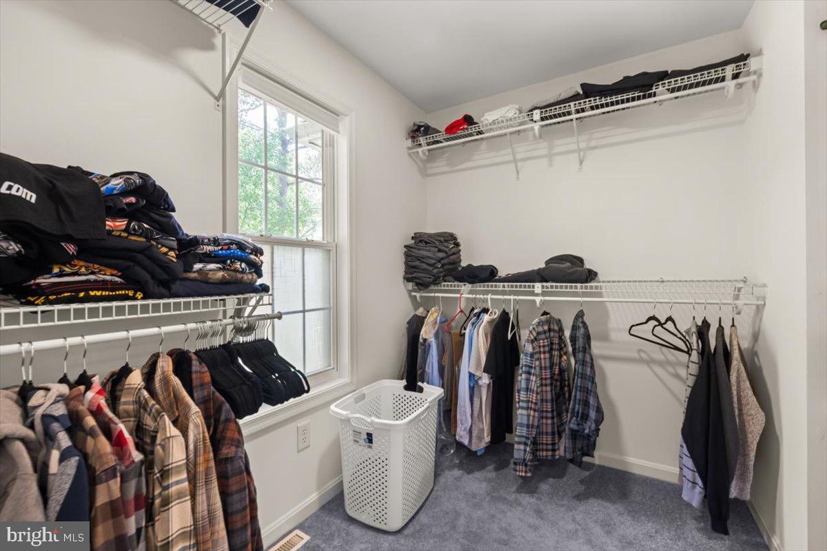 HIDDEN RIVER - Residential Lease