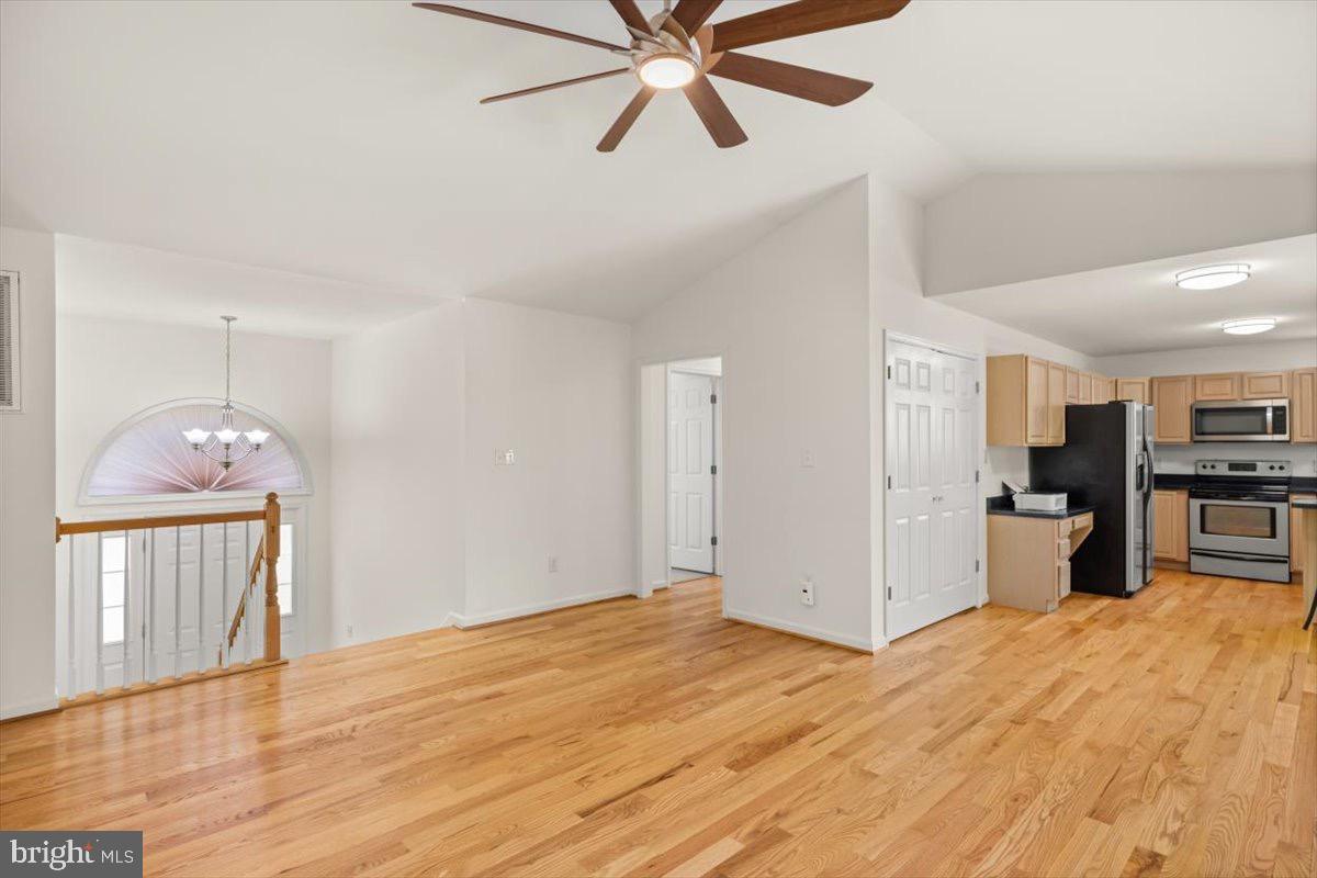 HIDDEN RIVER - Residential Lease