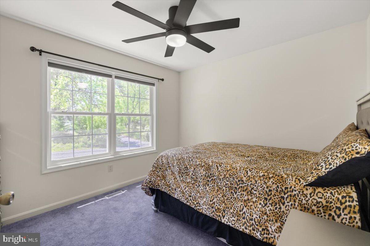 HIDDEN RIVER - Residential Lease