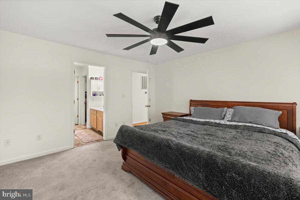 HIDDEN RIVER - Residential Lease