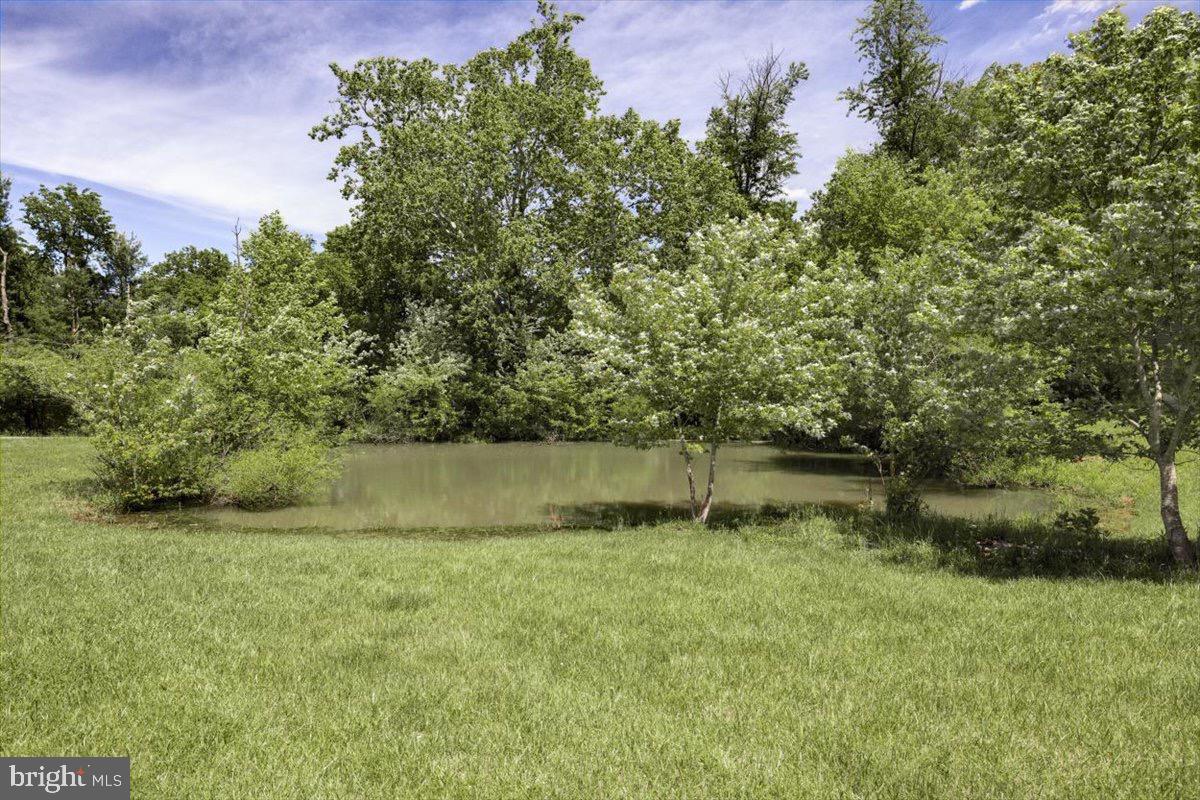 HIDDEN RIVER - Residential Lease