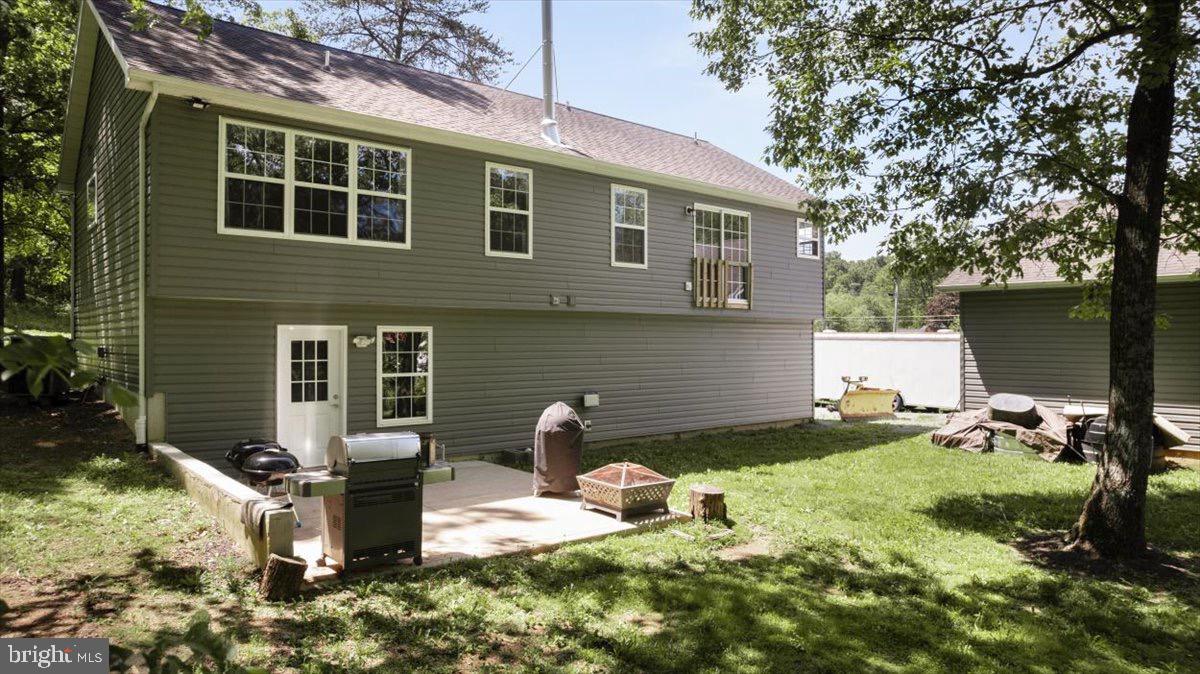 HIDDEN RIVER - Residential Lease