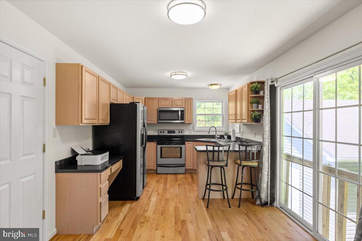 HIDDEN RIVER - Residential Lease