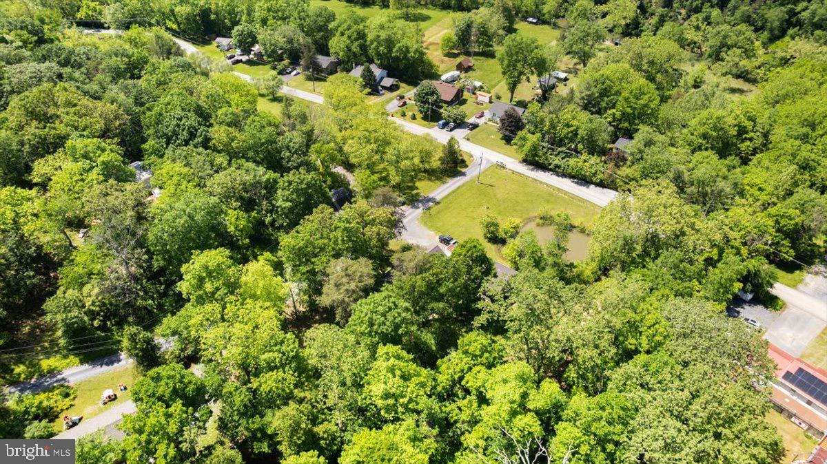 HIDDEN RIVER - Residential Lease