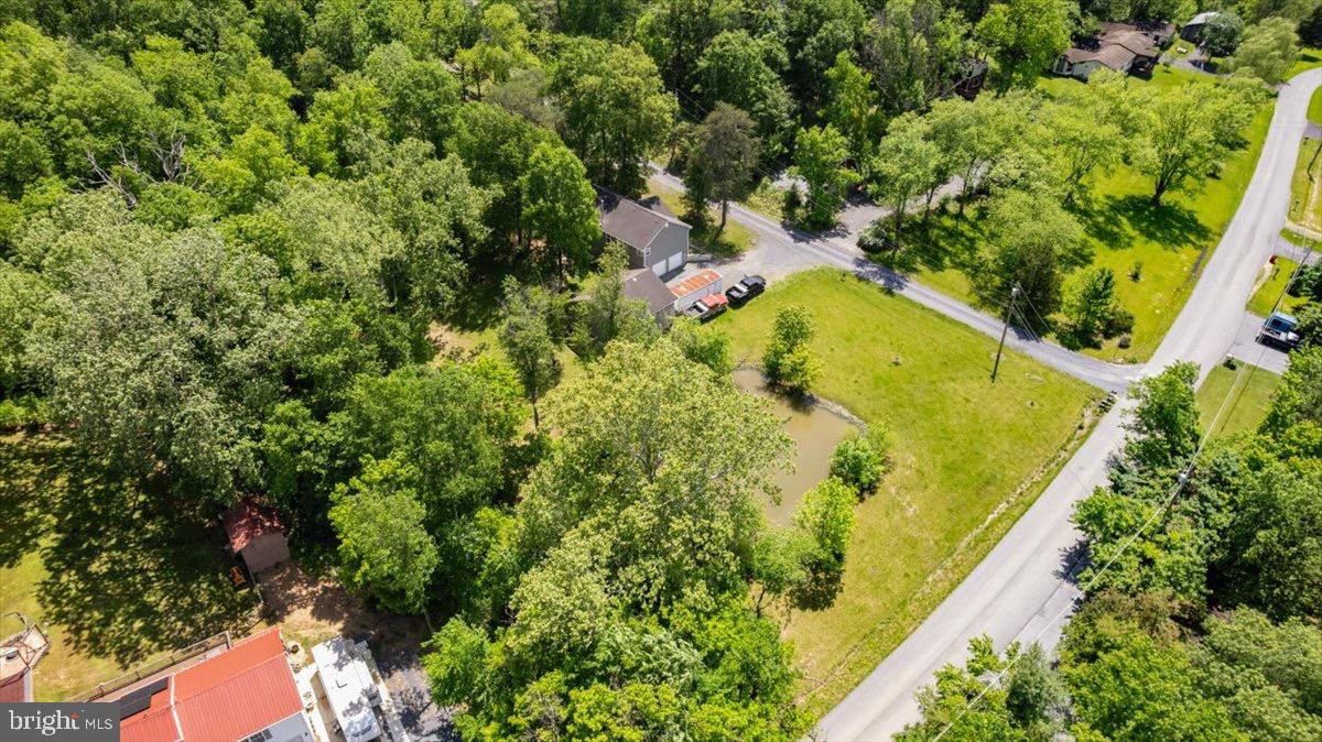 HIDDEN RIVER - Residential Lease