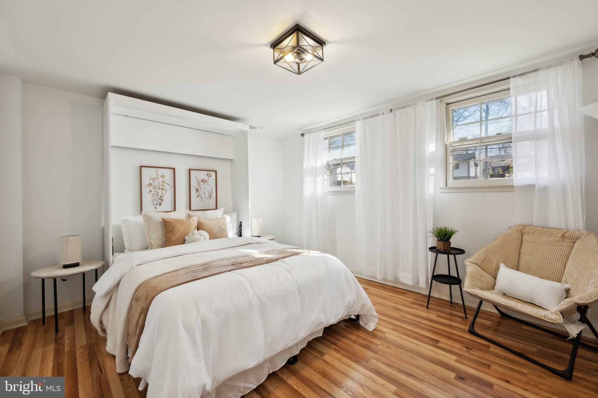 ROCK CREEK MANOR - Residential