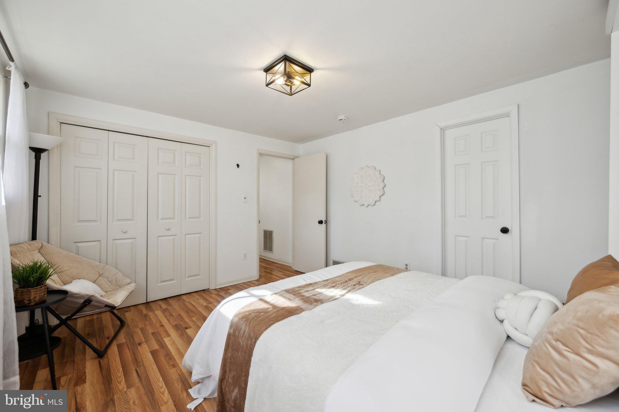 ROCK CREEK MANOR - Residential