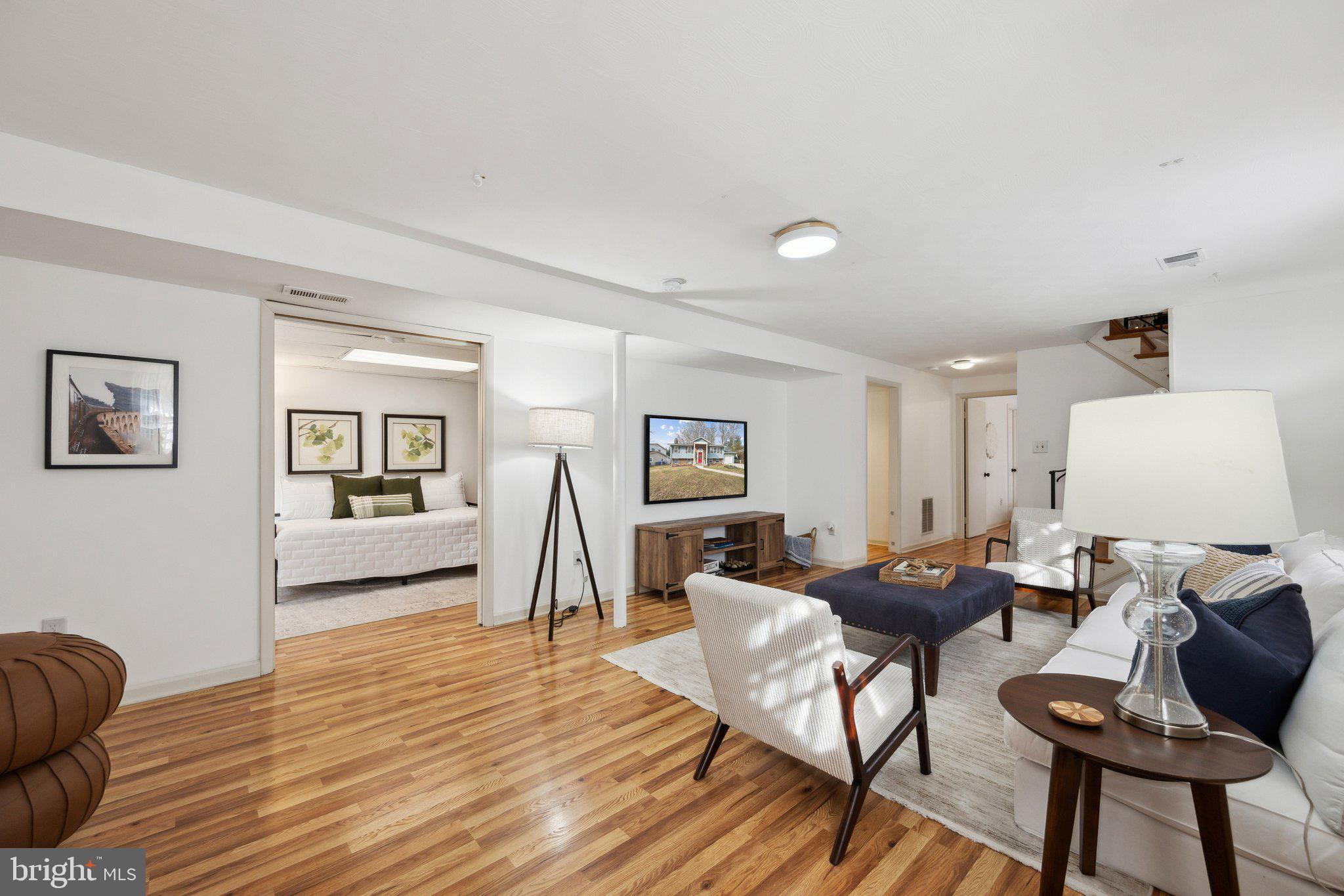 ROCK CREEK MANOR - Residential