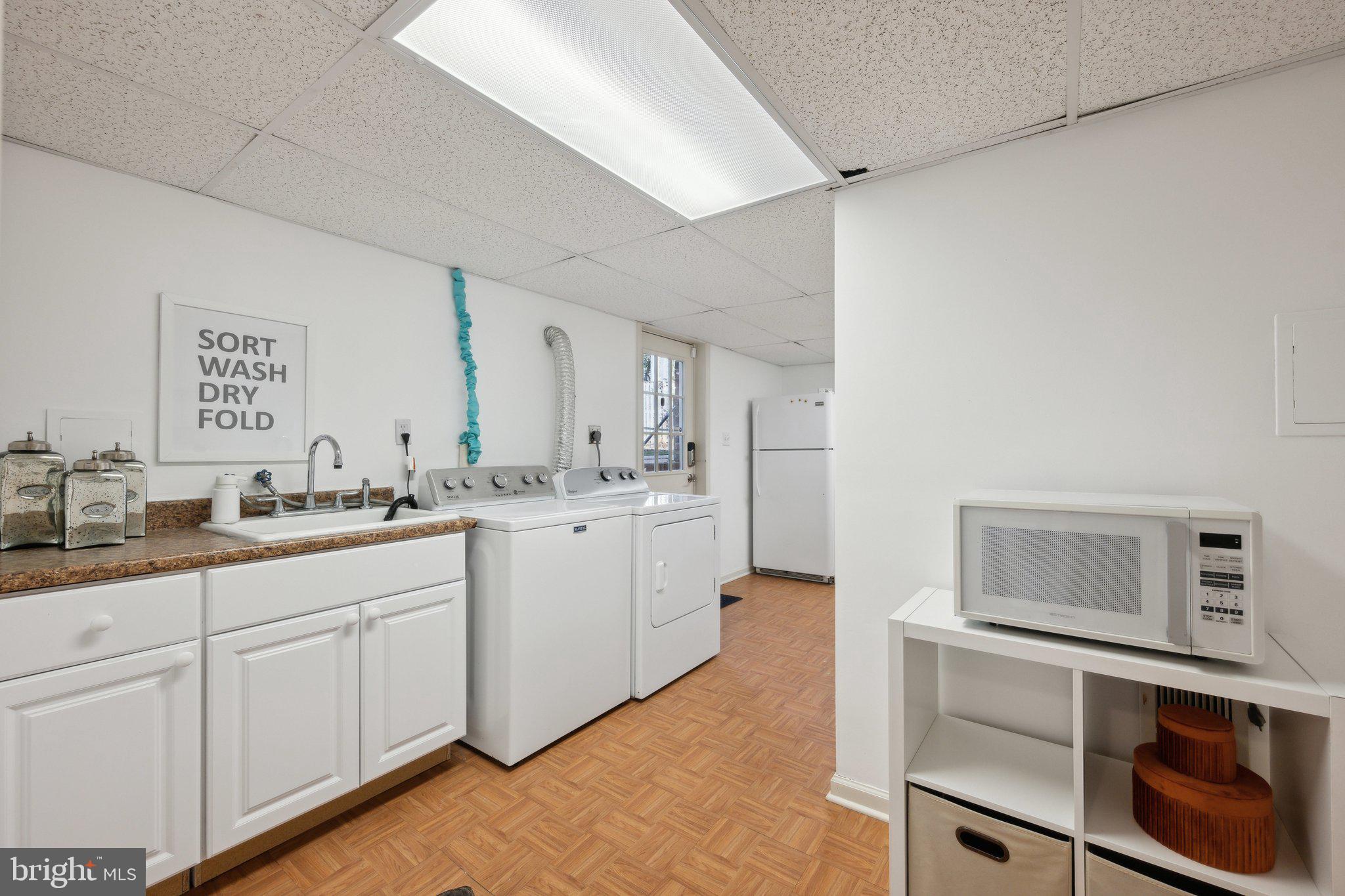 ROCK CREEK MANOR - Residential