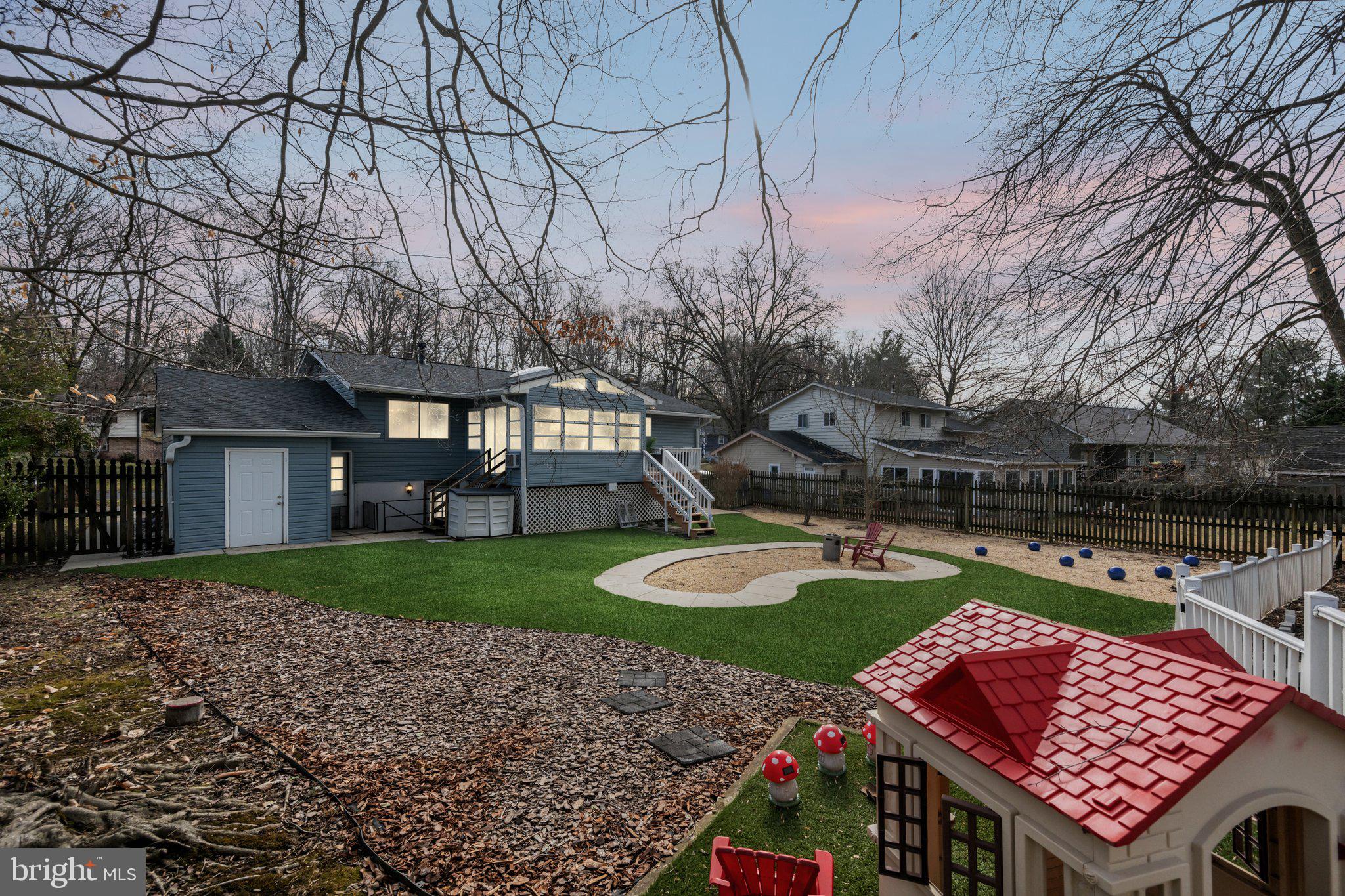 ROCK CREEK MANOR - Residential