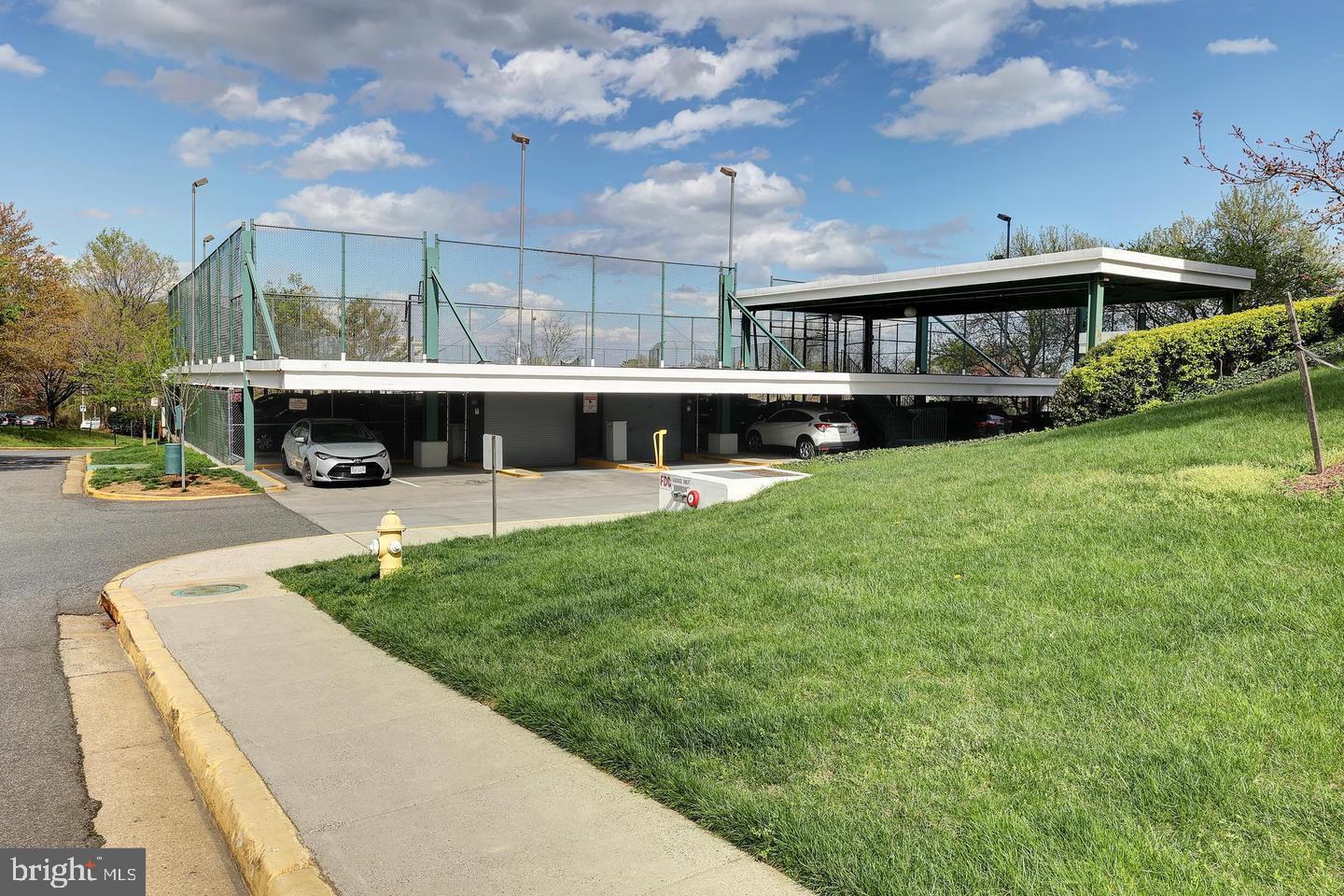 THE FOUNTAINS - Residential