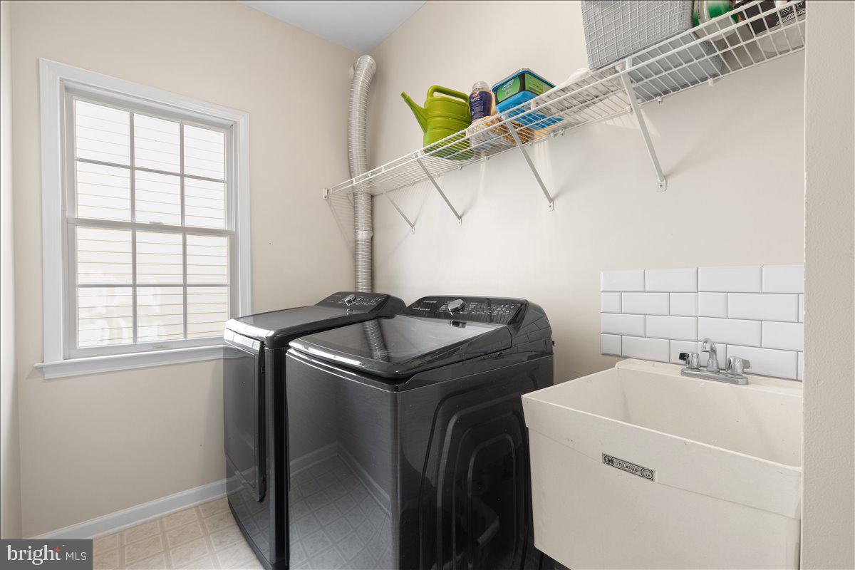 SOUTH RIDING - Residential