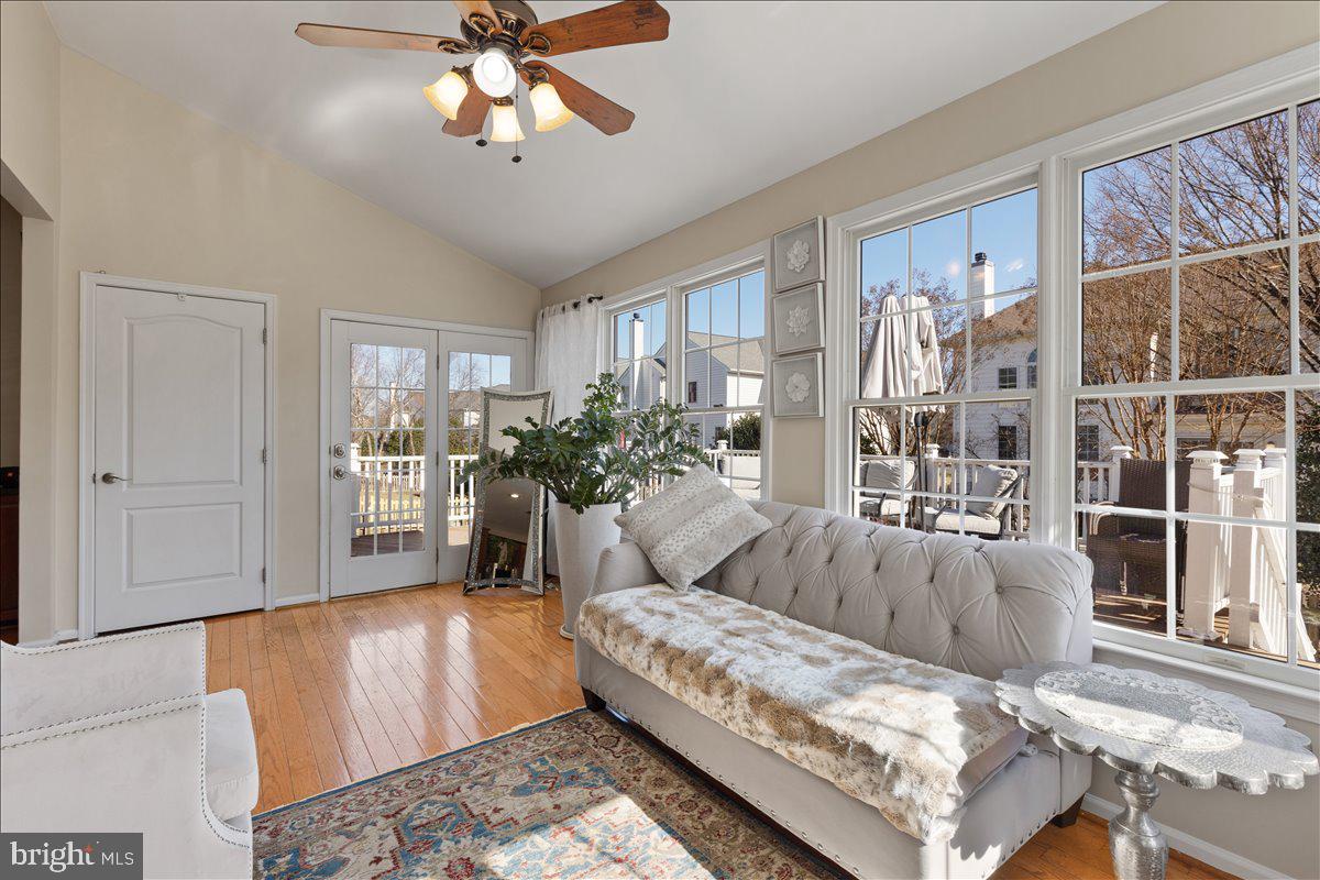 SOUTH RIDING - Residential