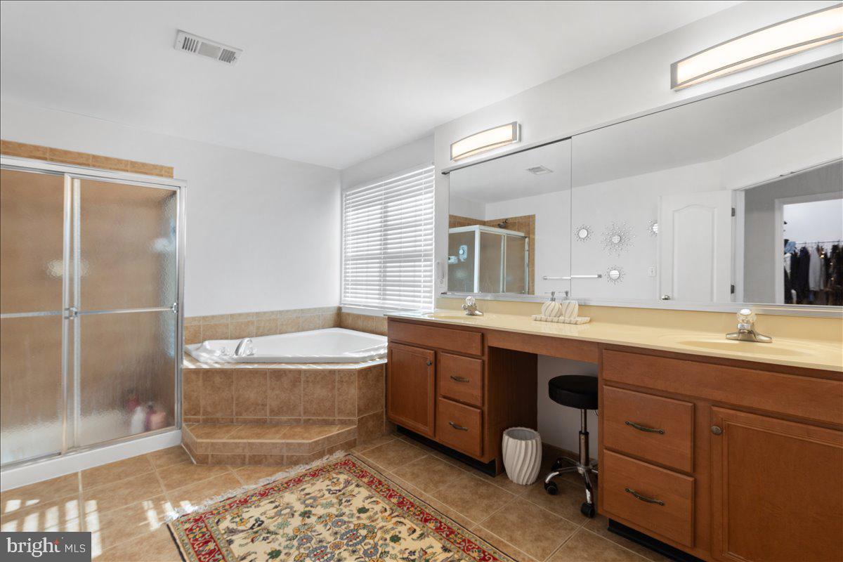 SOUTH RIDING - Residential