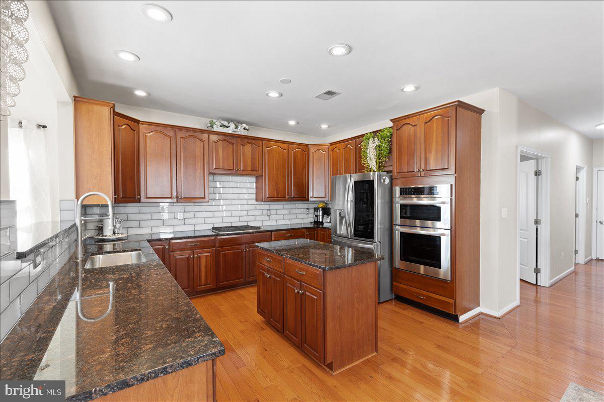 SOUTH RIDING - Residential