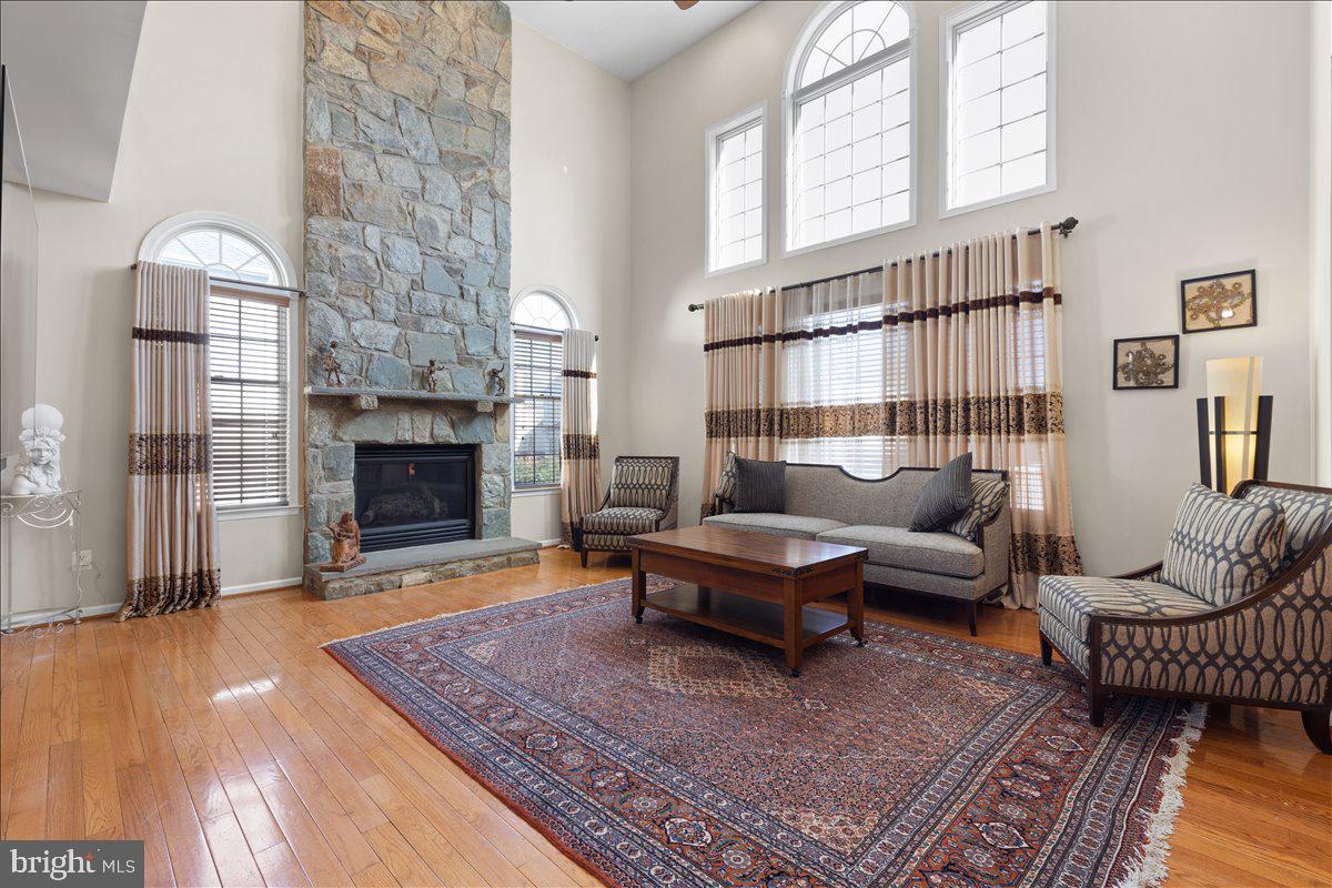 SOUTH RIDING - Residential