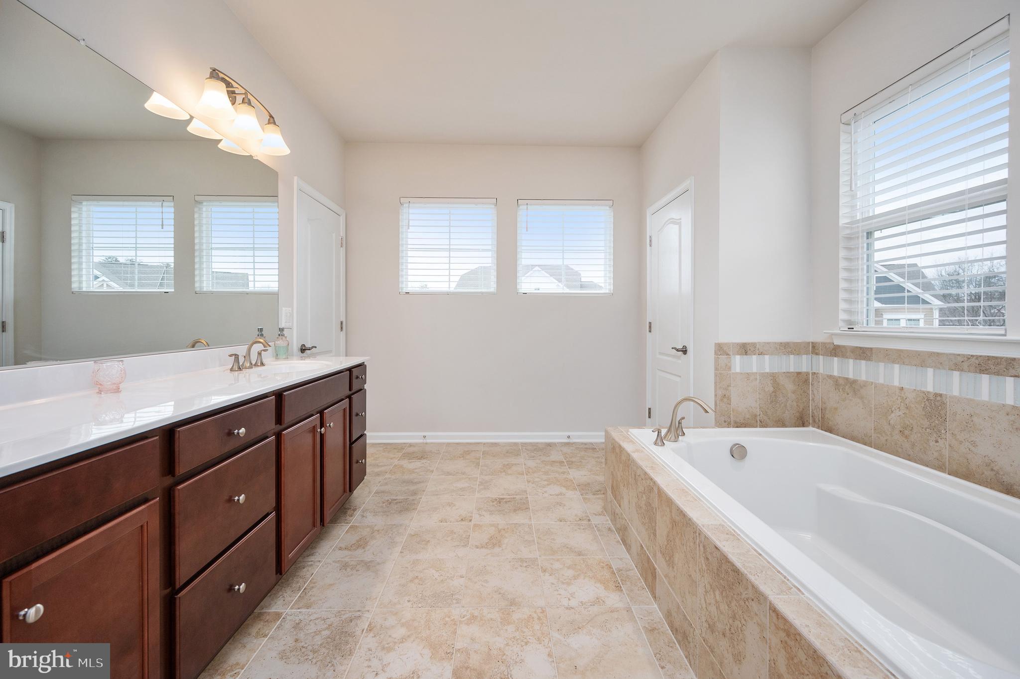 LIBERTY KNOLLS - Residential