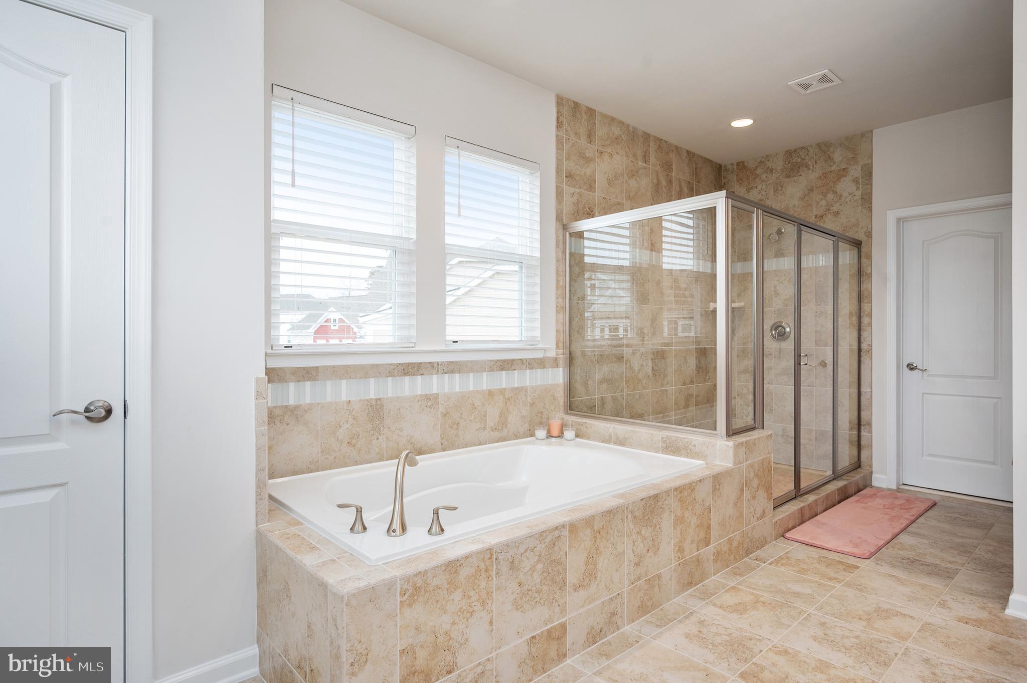 LIBERTY KNOLLS - Residential