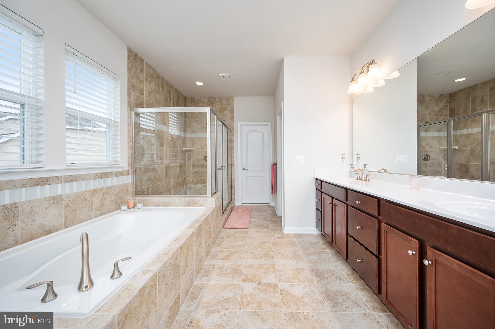 LIBERTY KNOLLS - Residential