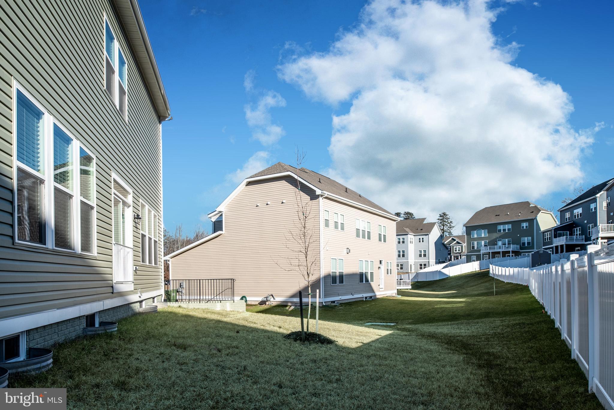 LIBERTY KNOLLS - Residential