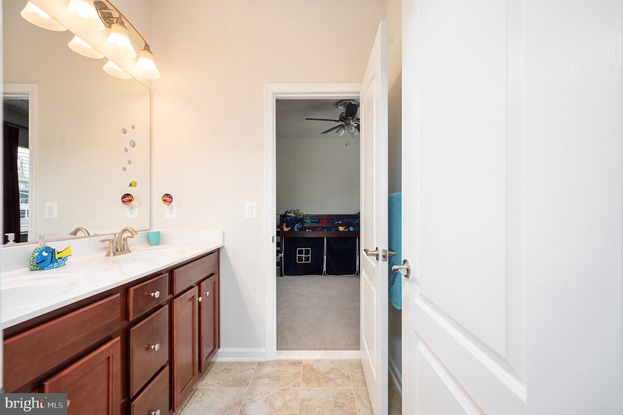 LIBERTY KNOLLS - Residential