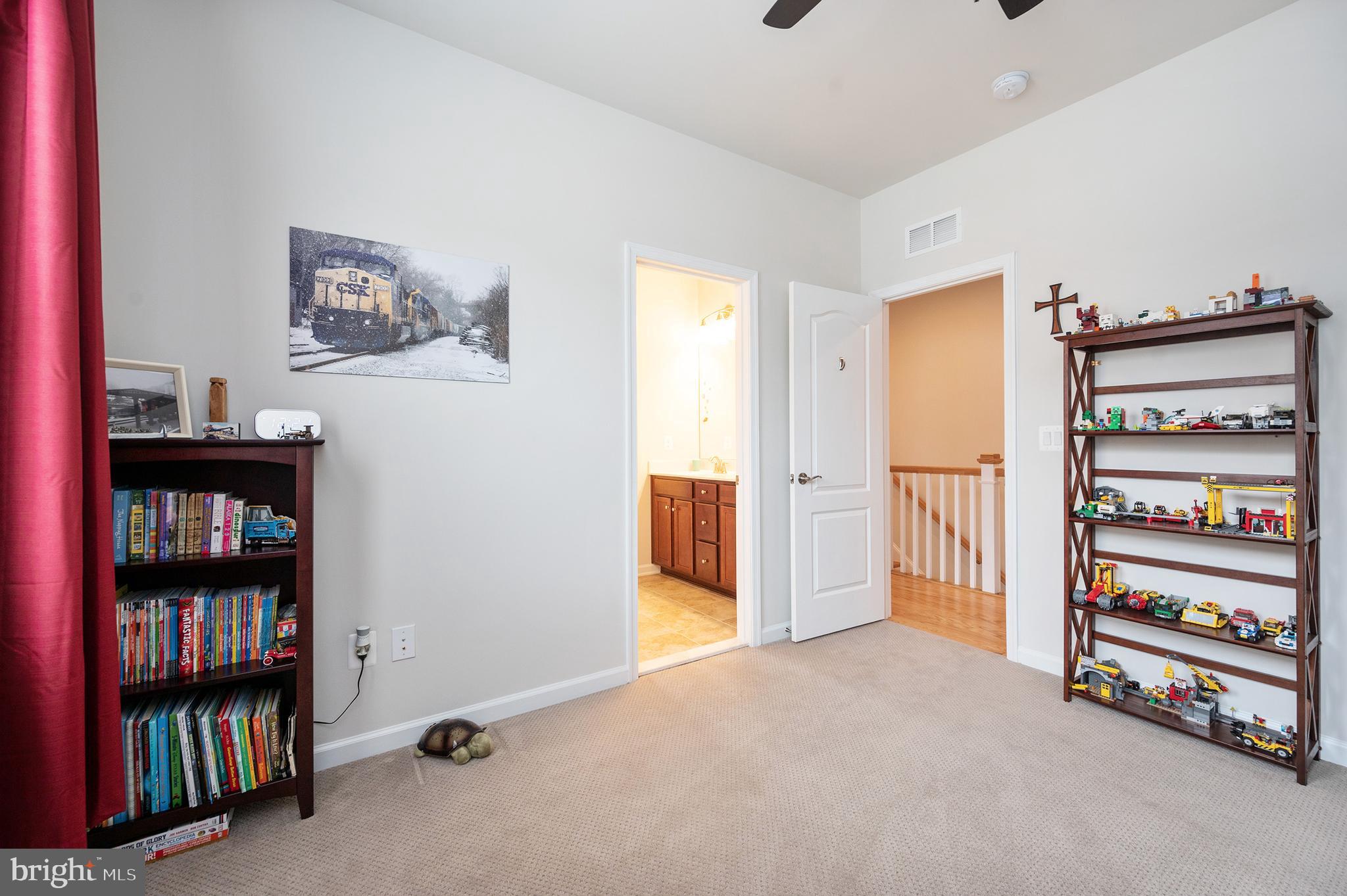 LIBERTY KNOLLS - Residential