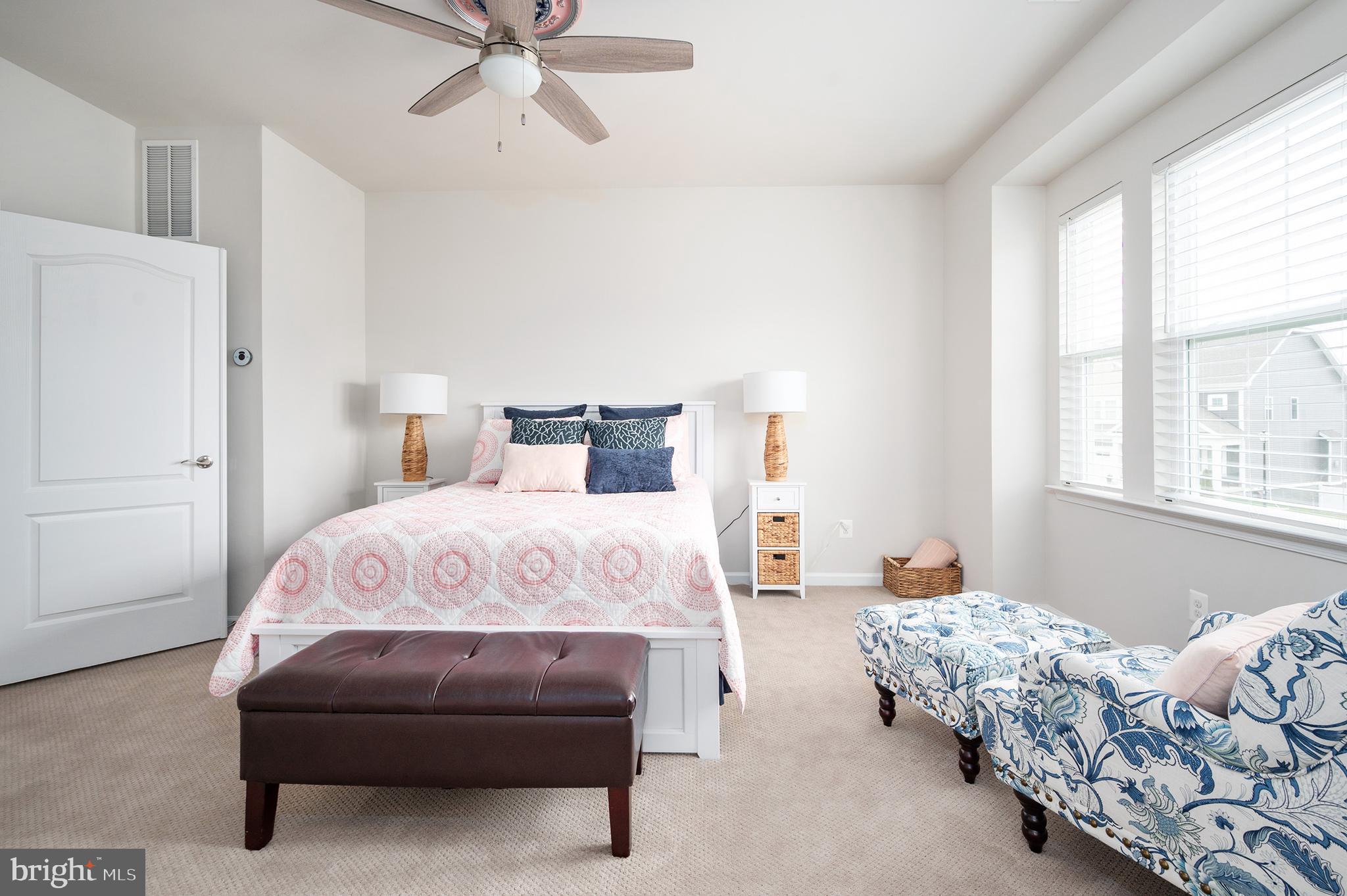 LIBERTY KNOLLS - Residential