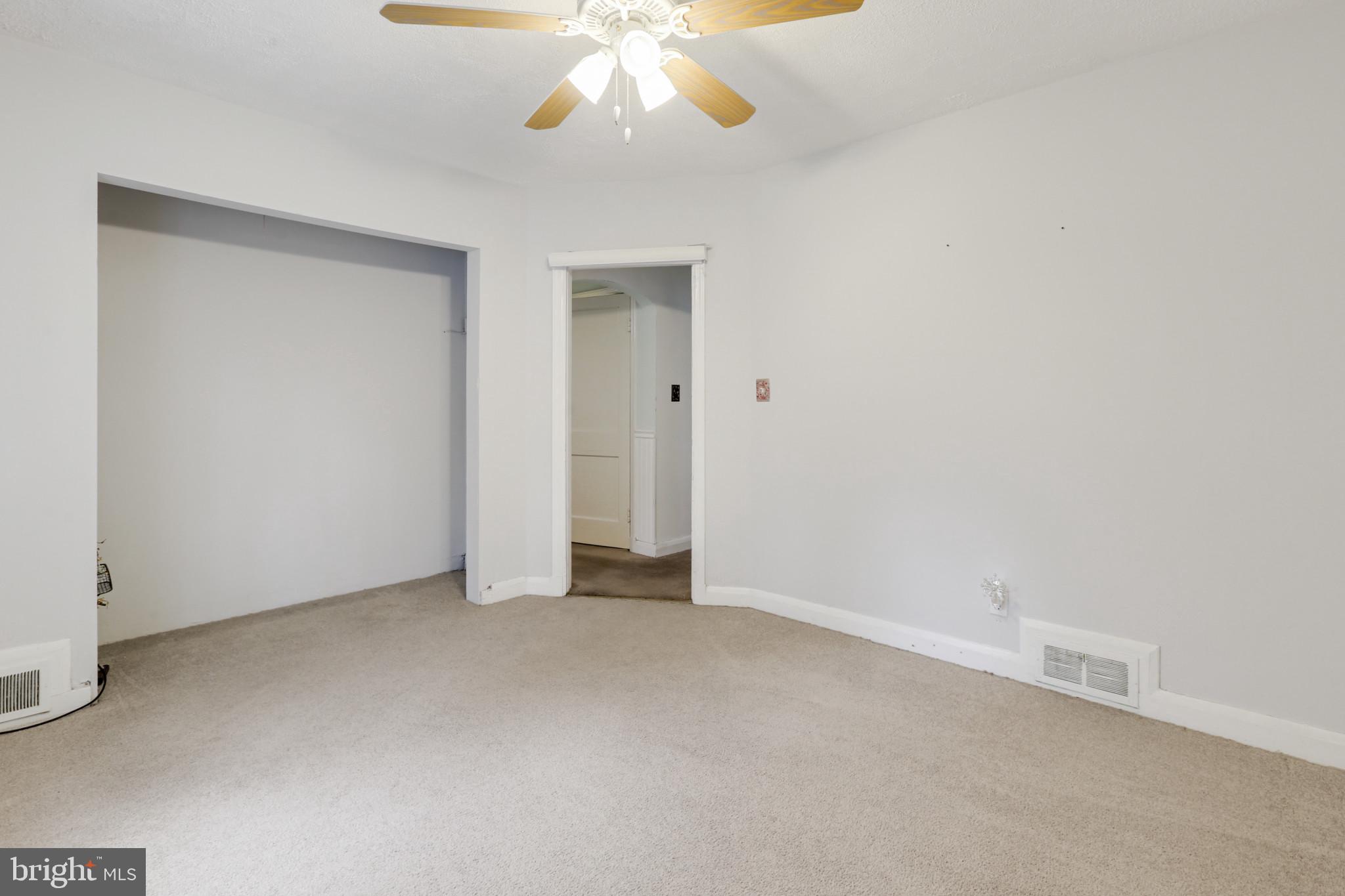 CROSS COUNTRY - Residential