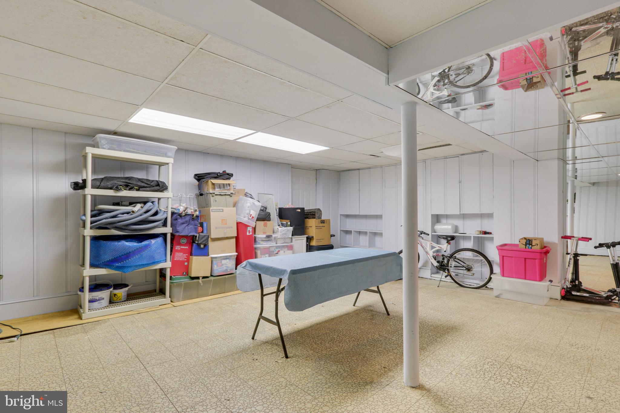 CROSS COUNTRY - Residential