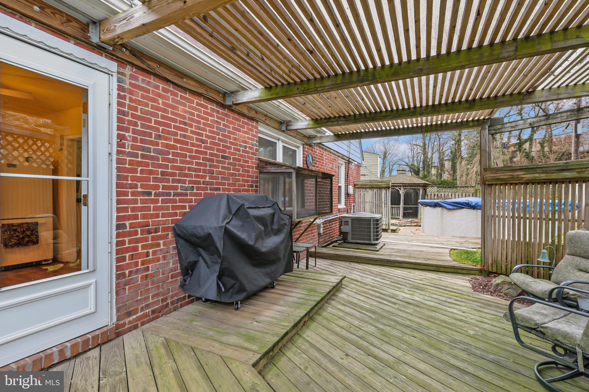 CROSS COUNTRY - Residential