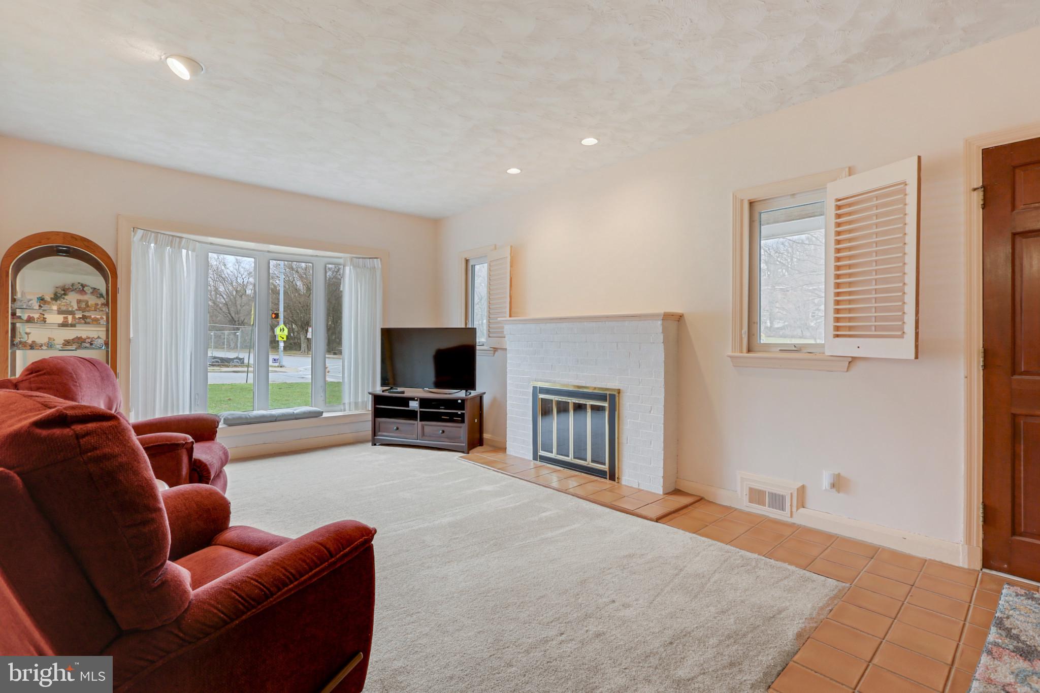 CROSS COUNTRY - Residential