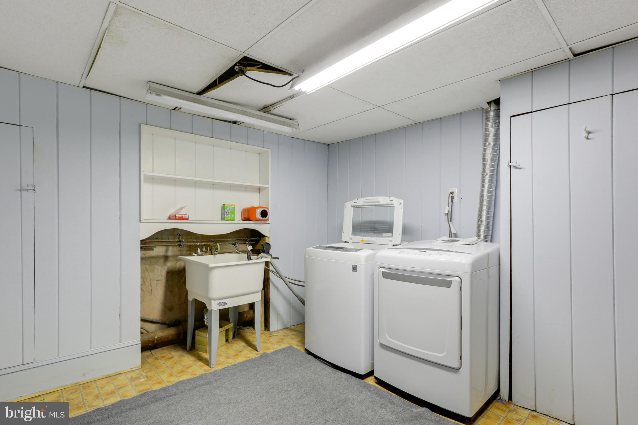 CROSS COUNTRY - Residential