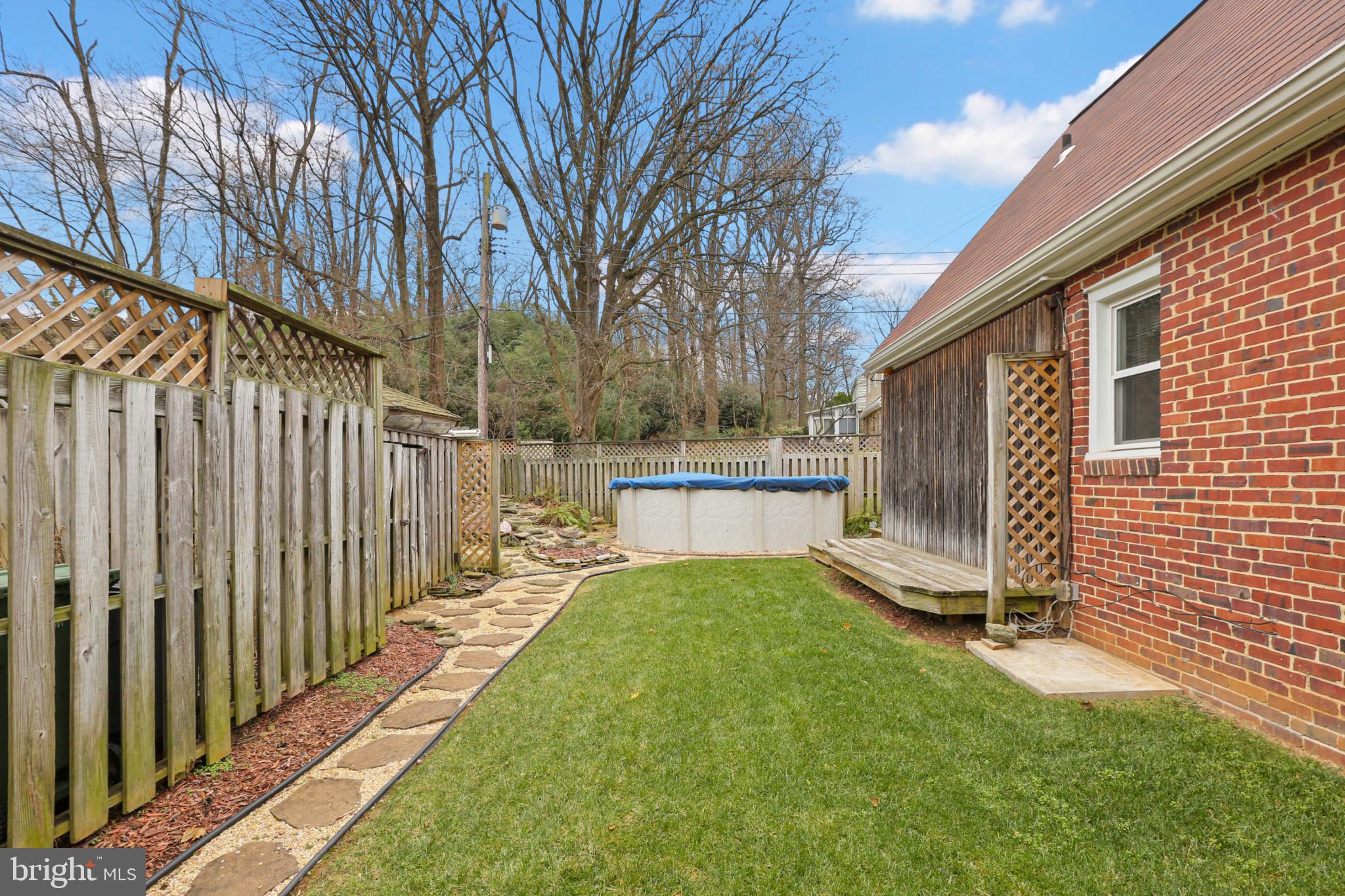 CROSS COUNTRY - Residential