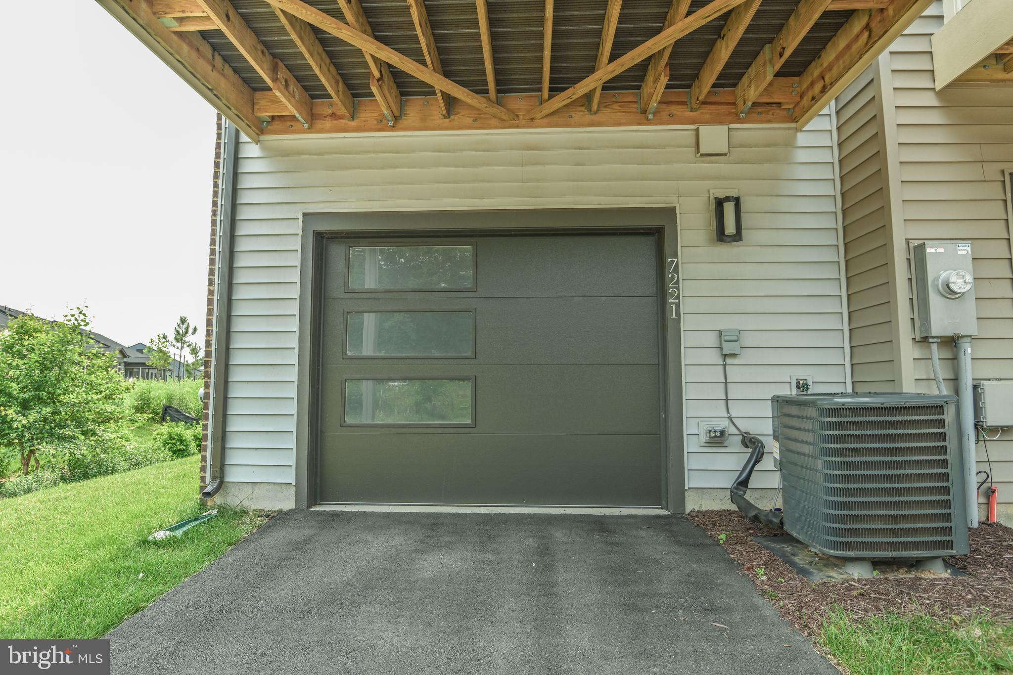 TANYARD SHORES - Residential Lease