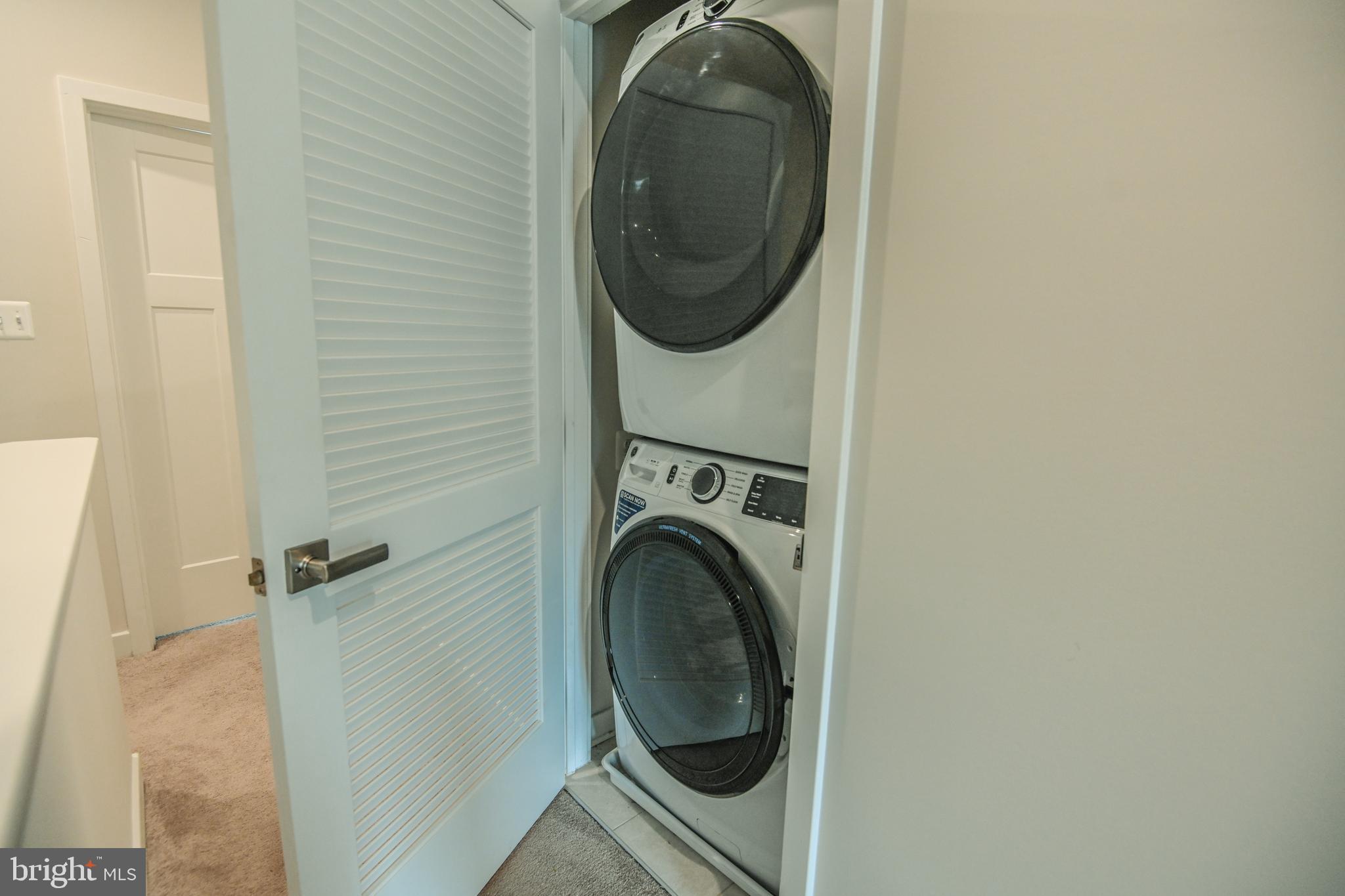 TANYARD SHORES - Residential Lease