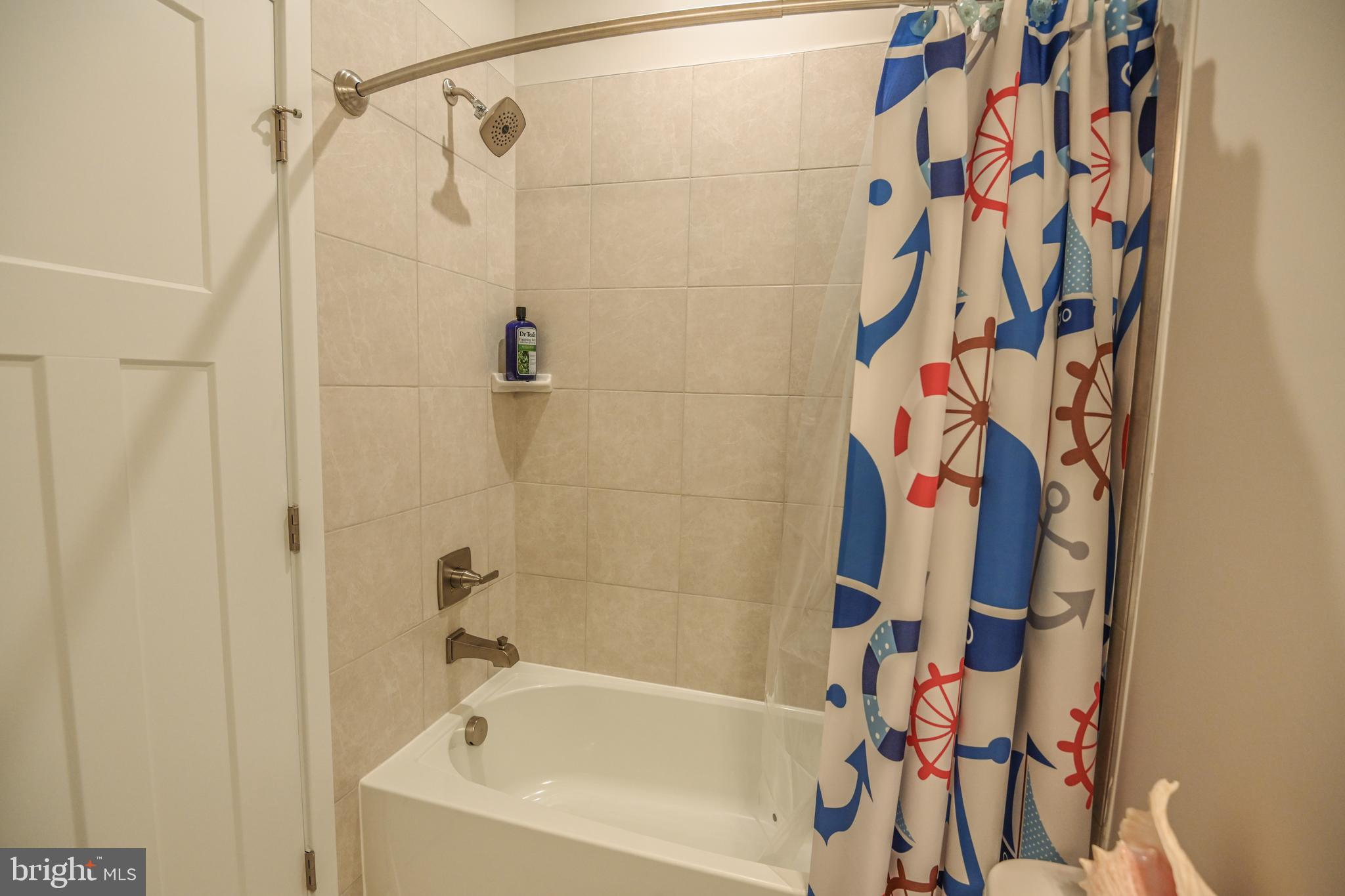 TANYARD SHORES - Residential Lease