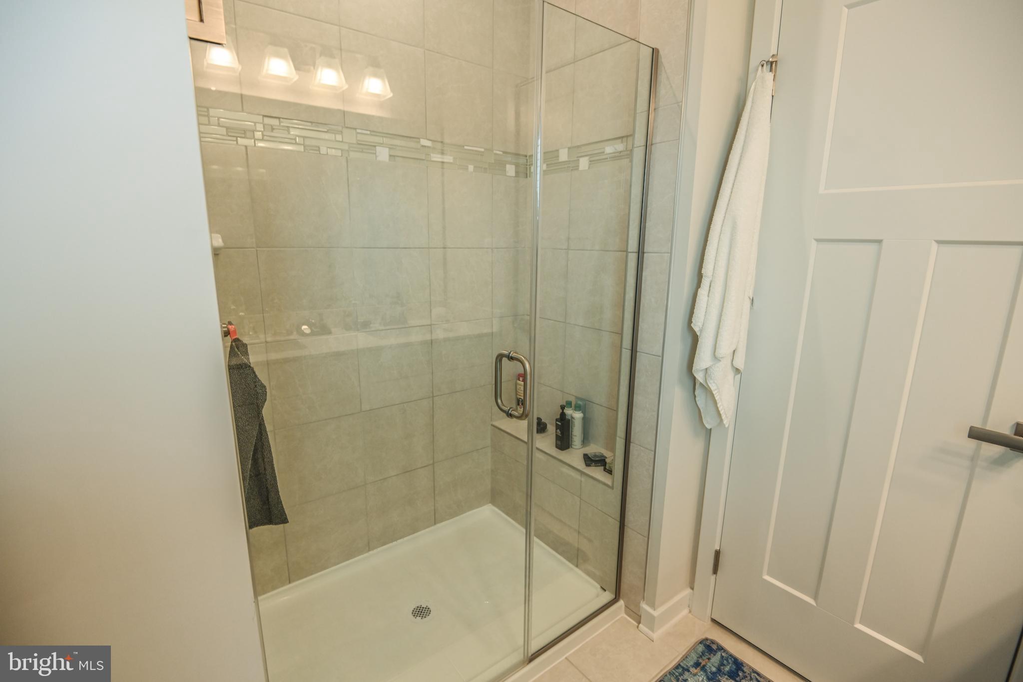 TANYARD SHORES - Residential Lease